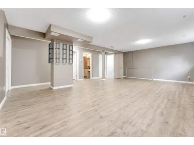 3940 33 ST NW photo 34