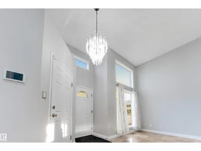 3940 33 ST NW photo 4