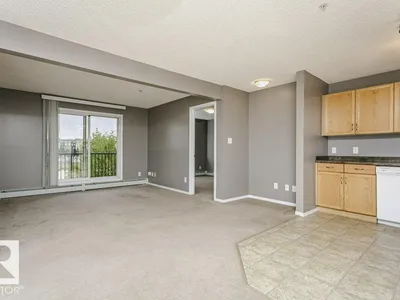 #308 309 CLAREVIEW STATION DR NW photo 4