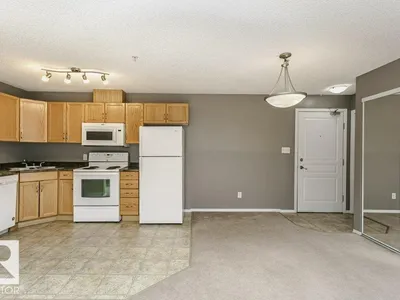 #308 309 CLAREVIEW STATION DR NW photo 5