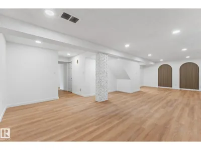 3721 103B Street NW NW photo 32