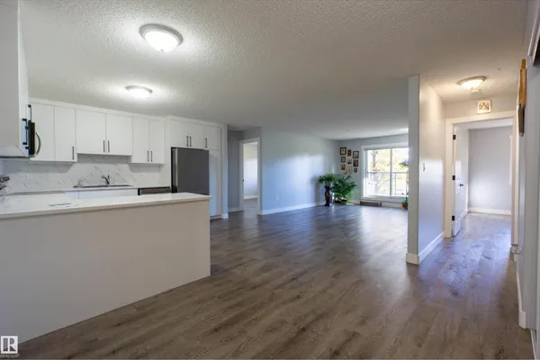 #128 279 SUDER GREENS DR NW photo 3