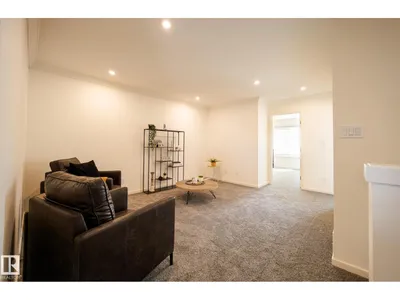 7709 174A AV NW photo 50