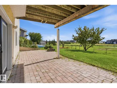 4207 43 AV photo 34