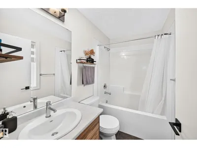 #70 16335 84 ST NW photo 25
