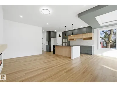 7603 92 AV NW photo 24