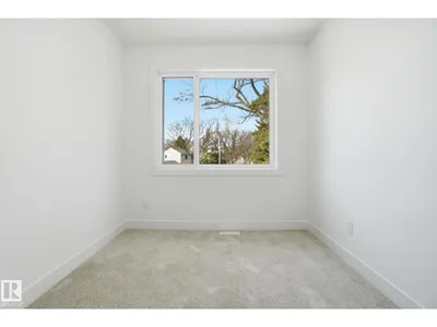 7603 92 AV NW photo 35
