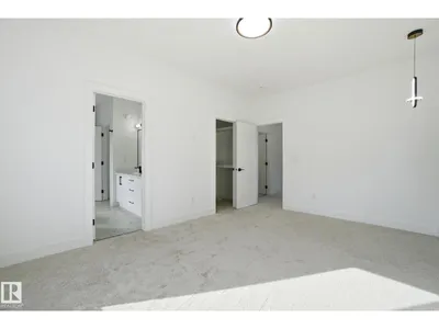 7603 92 AV NW photo 43