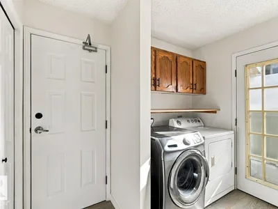 3807 36 AV NW photo 21