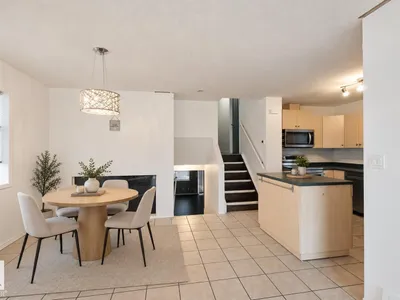 2117 36 AV NW photo 5