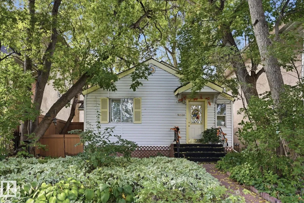 9628 100A ST NW exterior
