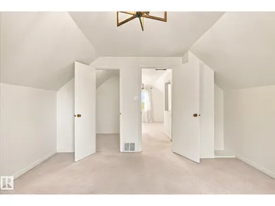 11718 129 ST NW photo 21