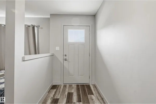 #5 17635 58 ST NW NW photo 3