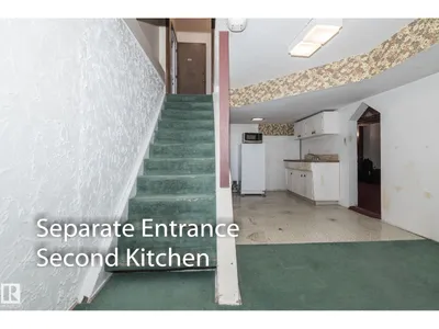 10512 55 AV NW photo 18