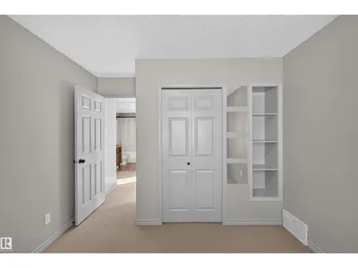 6116 8 AV SW photo 11