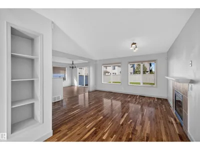 6116 8 AV SW photo 24