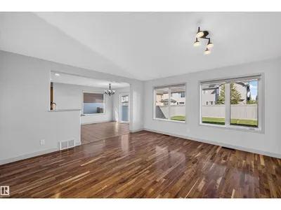 6116 8 AV SW photo 25