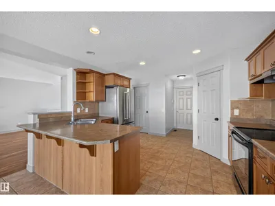 6116 8 AV SW photo 31