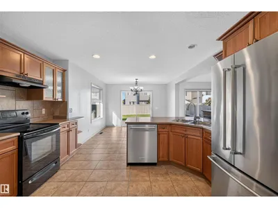 6116 8 AV SW photo 35