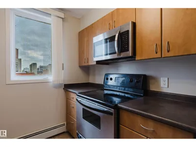 #608 10303 105 ST NW photo 13