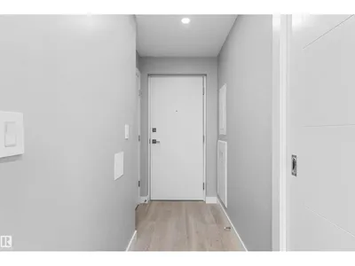 #702 10180 103 ST NW photo 35