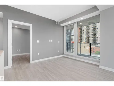 #702 10180 103 ST NW photo 38
