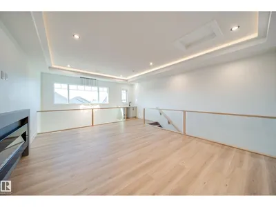 #42 20425 93 AV NW photo 38