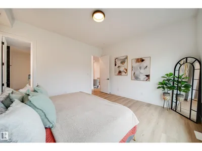 #42 20425 93 AV NW photo 7