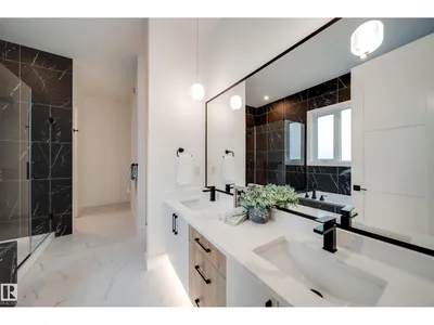 #42 20425 93 AV NW photo 8