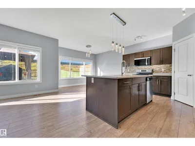 4359 126 AV NW photo 13
