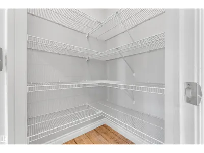4359 126 AV NW photo 15
