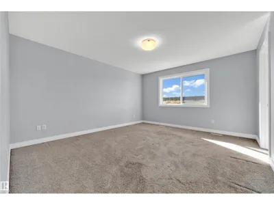 4359 126 AV NW photo 20