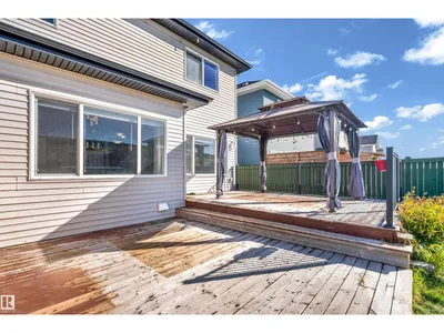 4359 126 AV NW photo 34