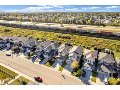 4359 126 AV NW photo 40