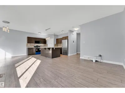 4359 126 AV NW photo 9