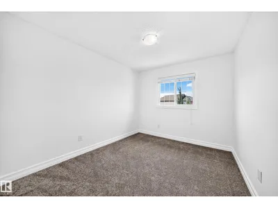 16524 135 ST NW photo 29