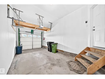 16524 135 ST NW photo 40