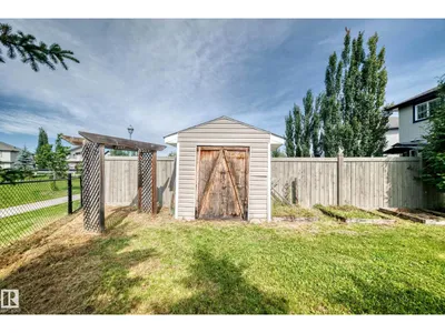 16524 135 ST NW photo 44