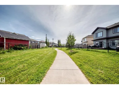 16524 135 ST NW photo 48