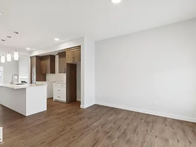 1081 BERG PL photo 11