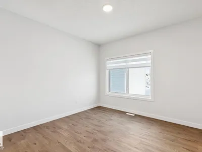 1081 BERG PL photo 12