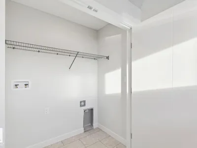 1081 BERG PL photo 21