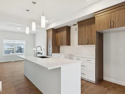1081 BERG PL photo 8