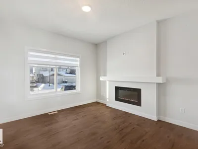 1081 BERG PL photo 4