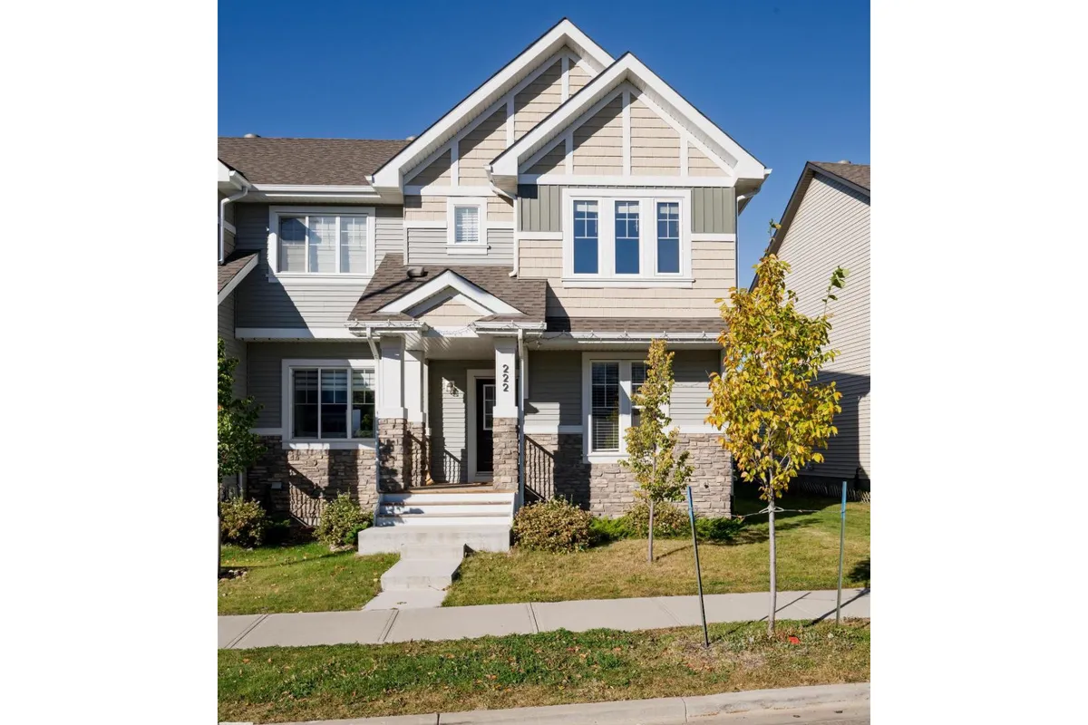 222 DESROCHERS BV SW exterior