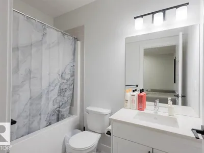 22519 88 AV NW photo 20