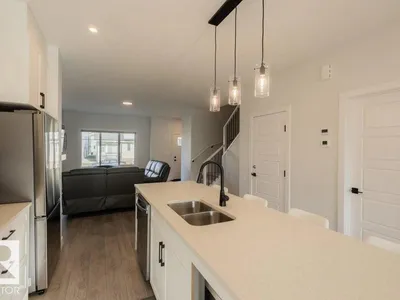 22519 88 AV NW photo 8
