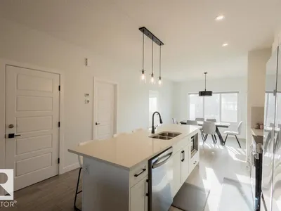 22519 88 AV NW photo 9