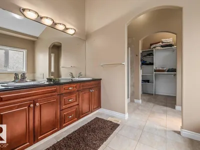 215 WESTERRA PT photo 38