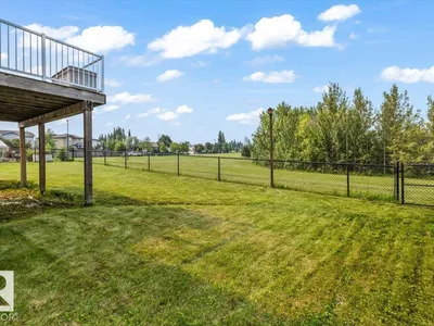 215 WESTERRA PT photo 63